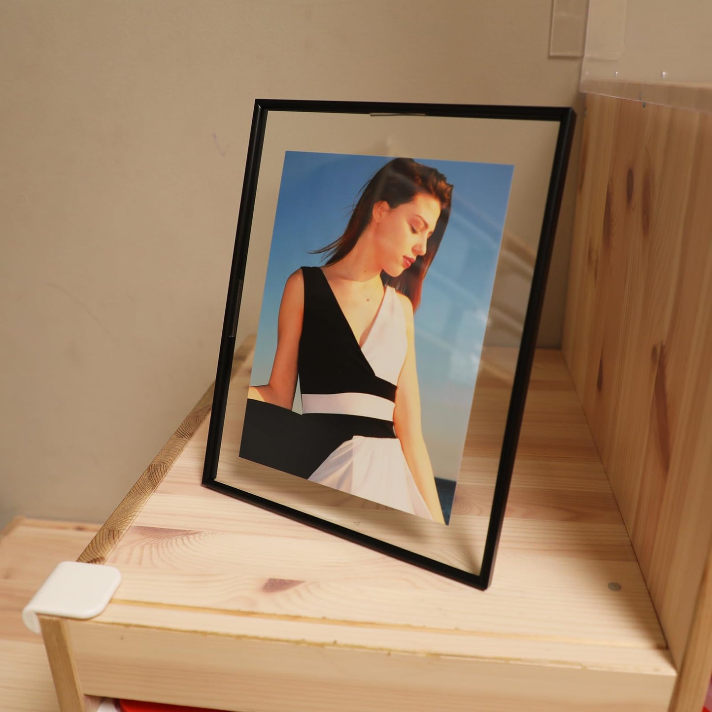 Gold Floating Frame Tabletop Shelf Photo Frames