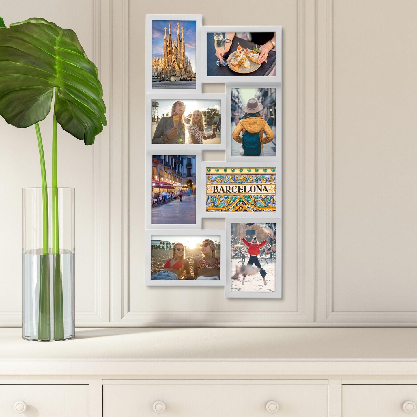 12 Opening Collage Frame, Displays 4x6 and 6x4 Inch Photos