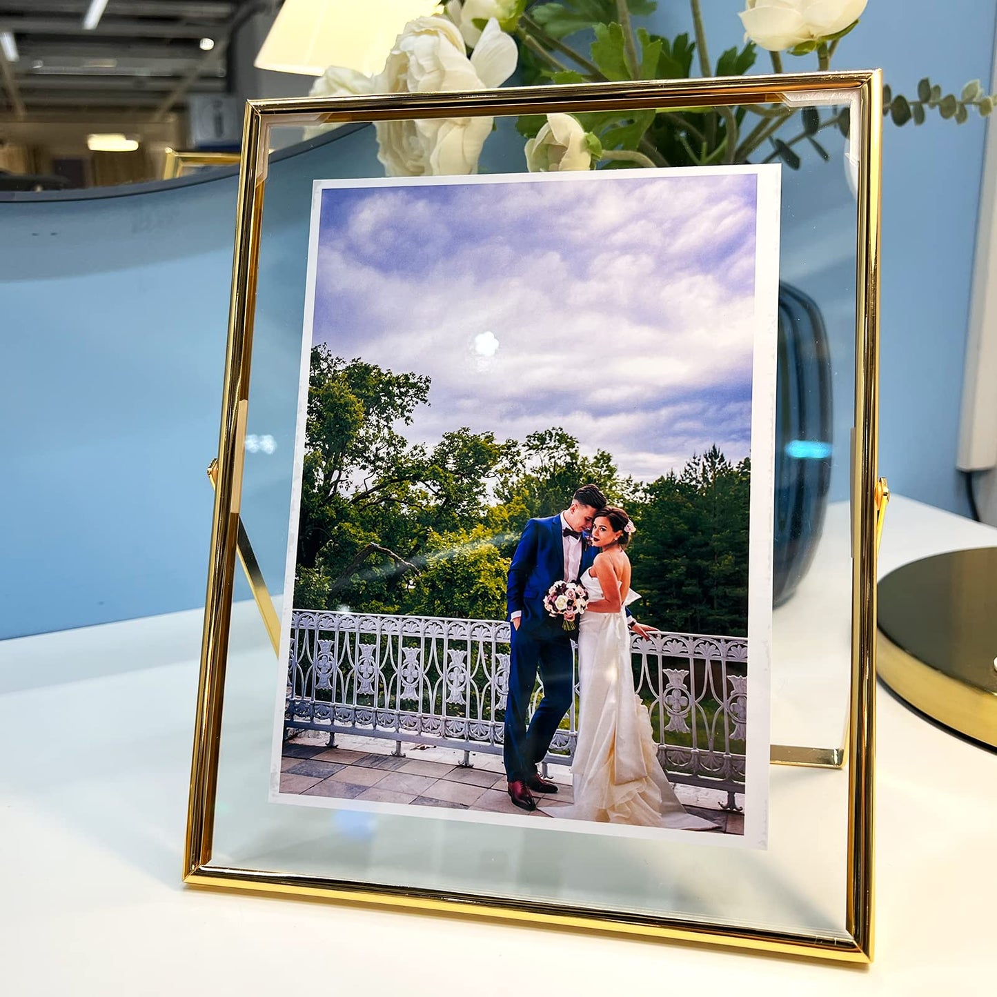 Gold Floating Frame Tabletop Shelf Photo Frames